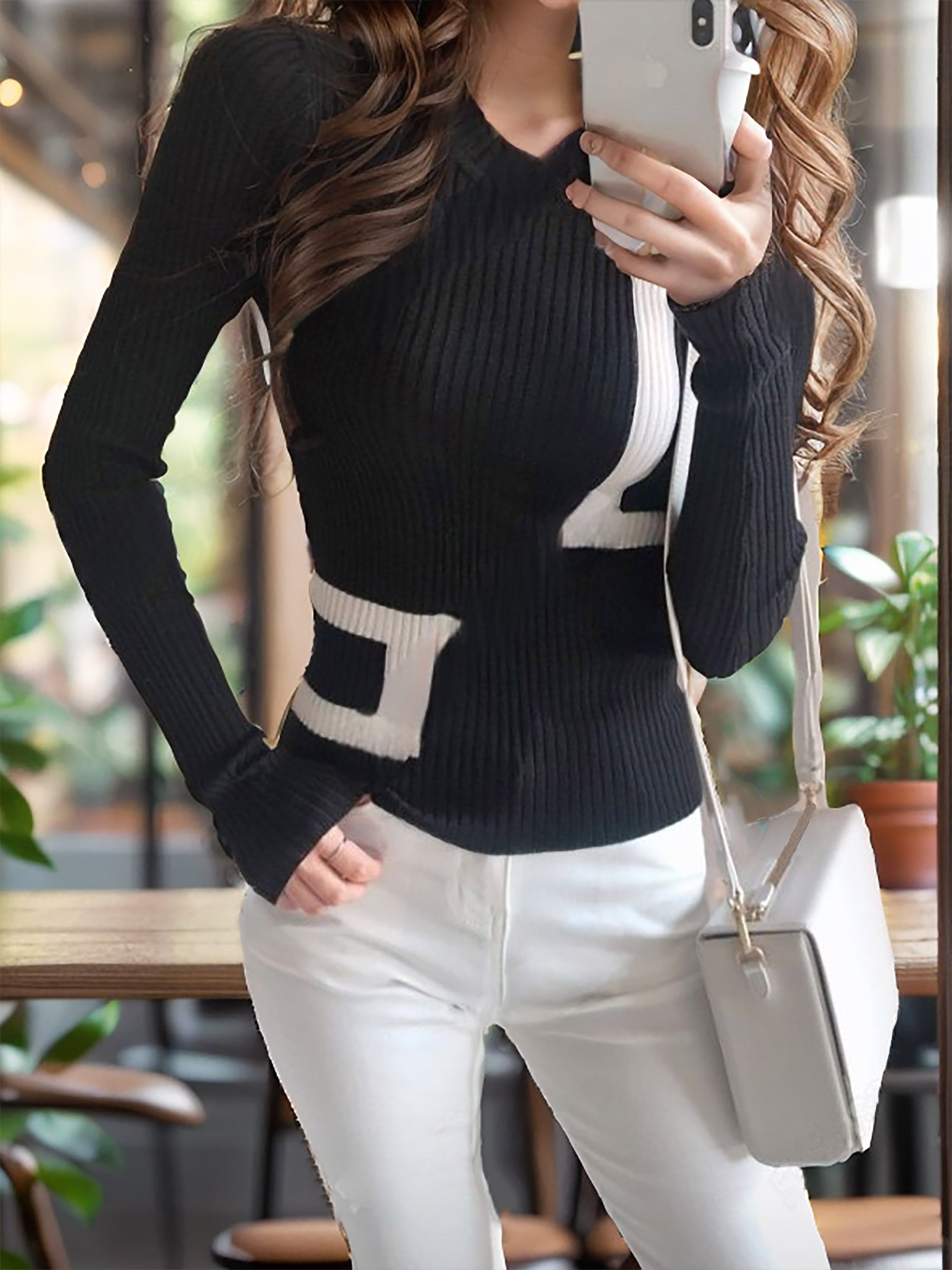Modern Round Neck Stylish Slim Fit Rectangular Knit (Made in Korea)